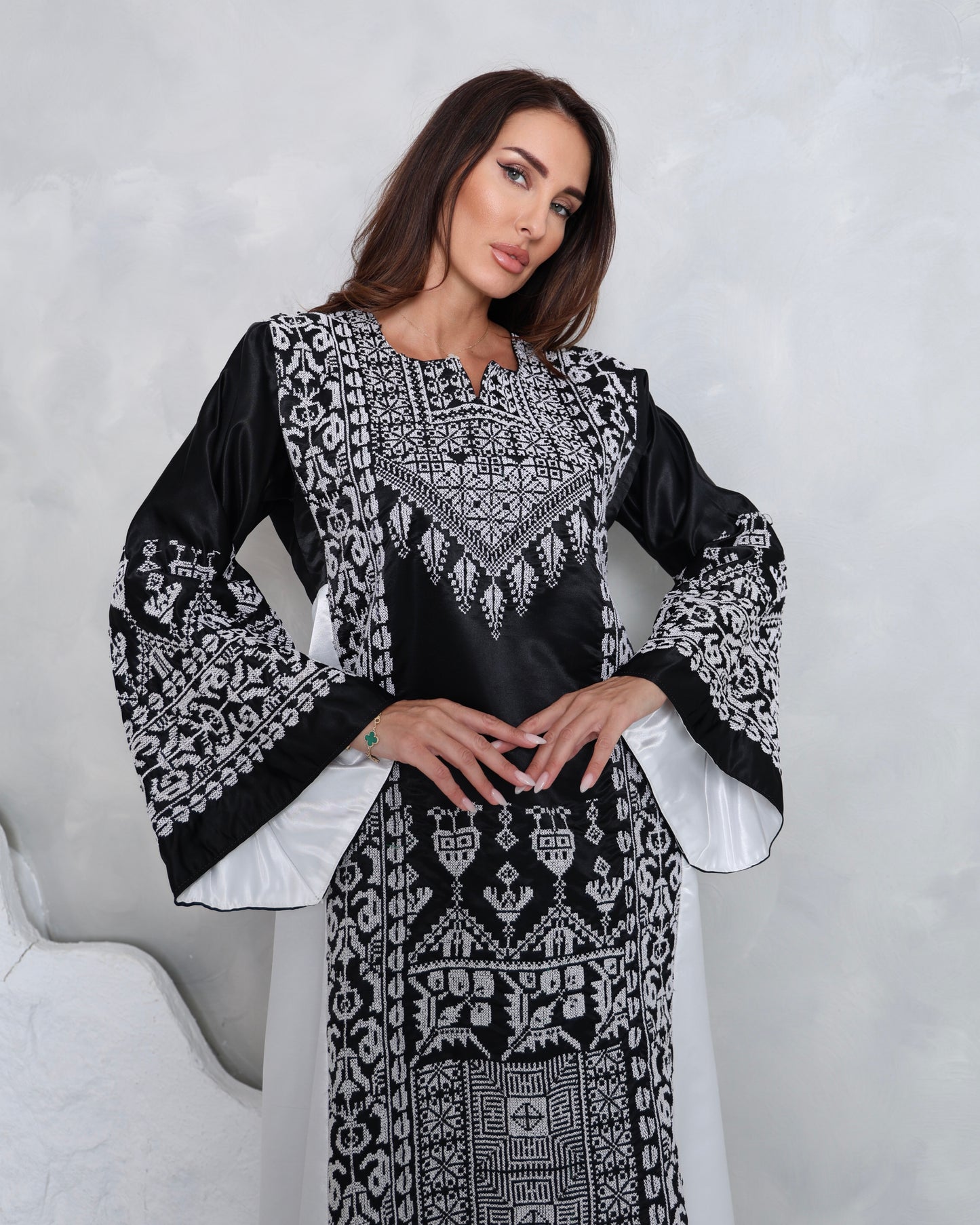 Black & White Hand Embroidered Thobe