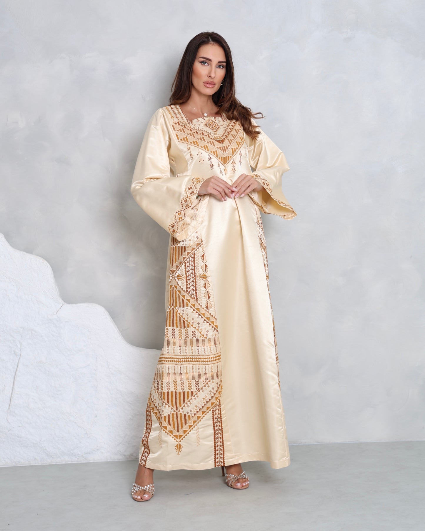 Cream Hand Embroidered Thobe