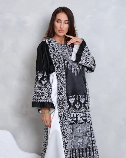 Black & White Hand Embroidered Thobe