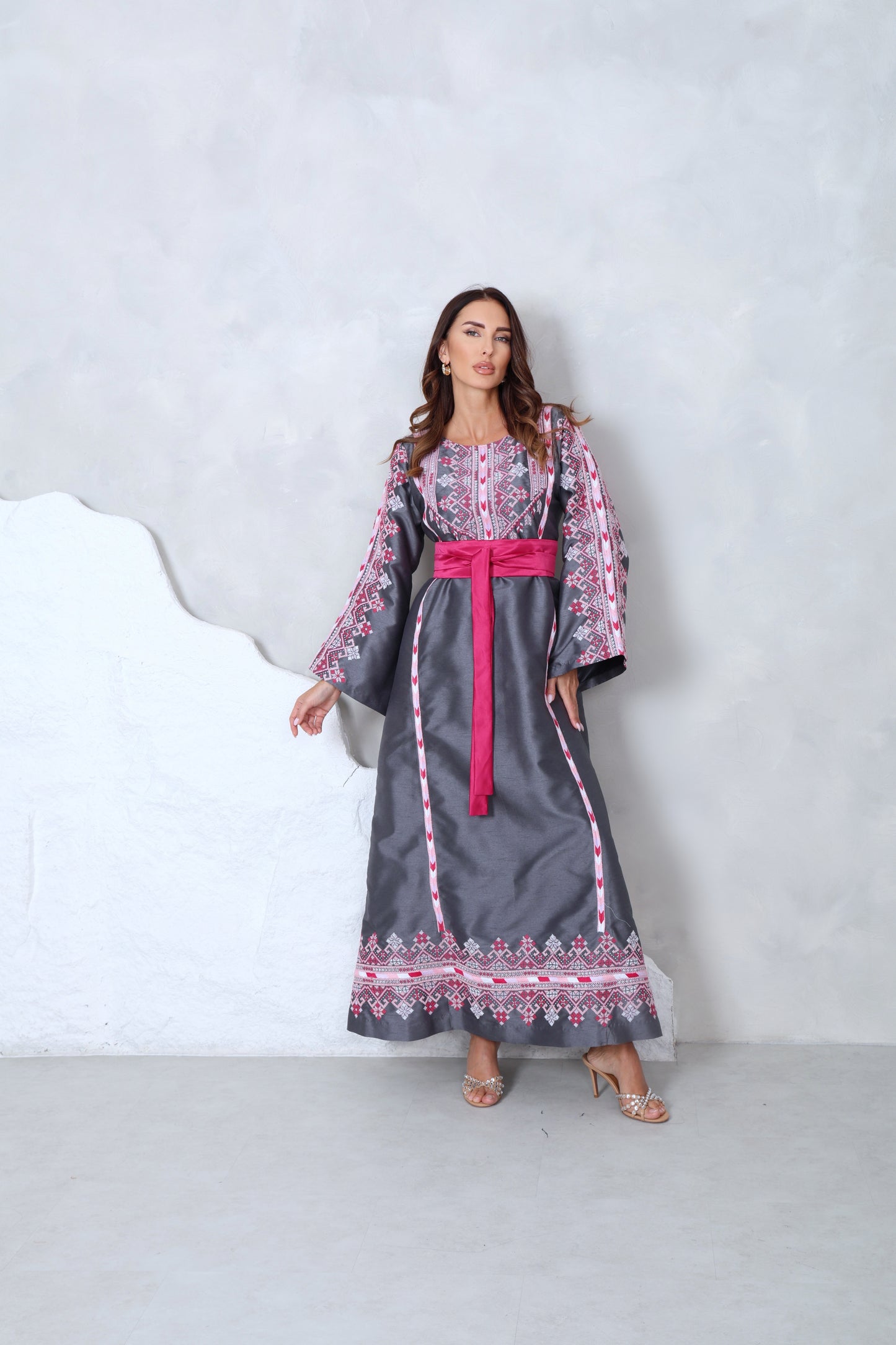 Grey & Pink Hand Embroidered Thobe